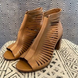 Steve Madden / Size 6 / Womens Shoes